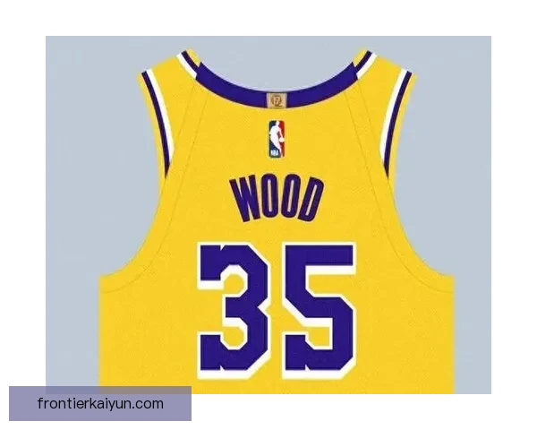 球队球衣展示:新赛季球衣设计亮相,备受期待的细节解析 球队球衣展示:新赛季球衣设计亮相,备受期待的细节解析